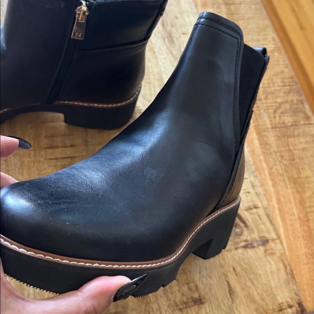 Naturalizer Darry Black Leather Chunky Heel Chelsea zipper Ankle Boots booties